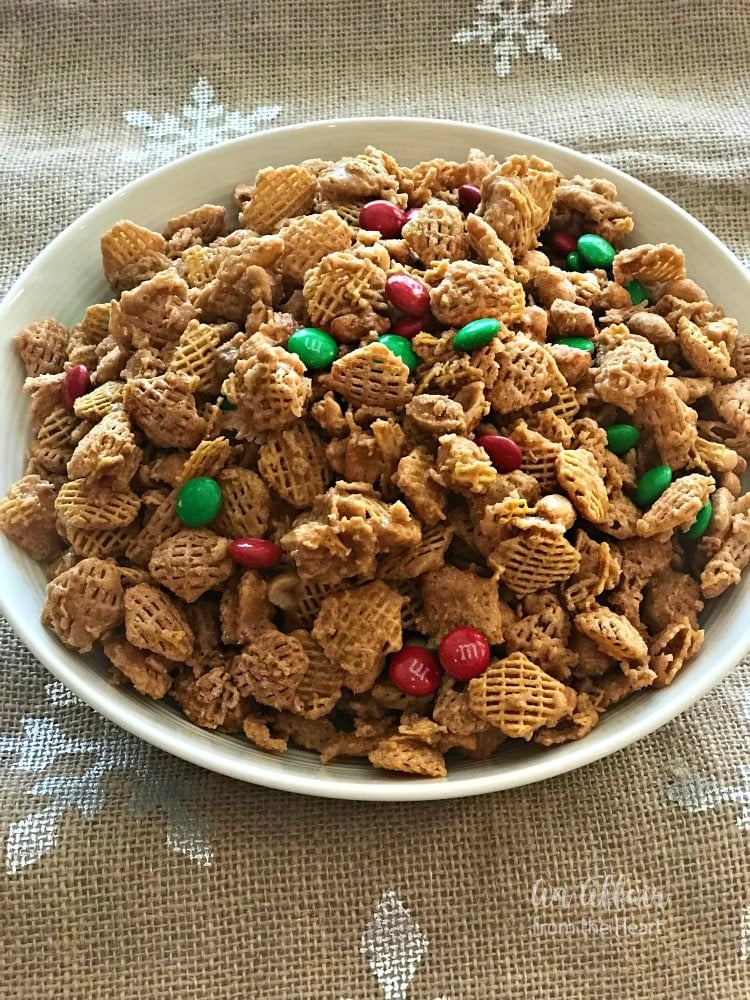 Candy Coated Crispix Snack Mix —-   Plus a Fun way to decorate a Pringle Can for your Cookie Exchanges