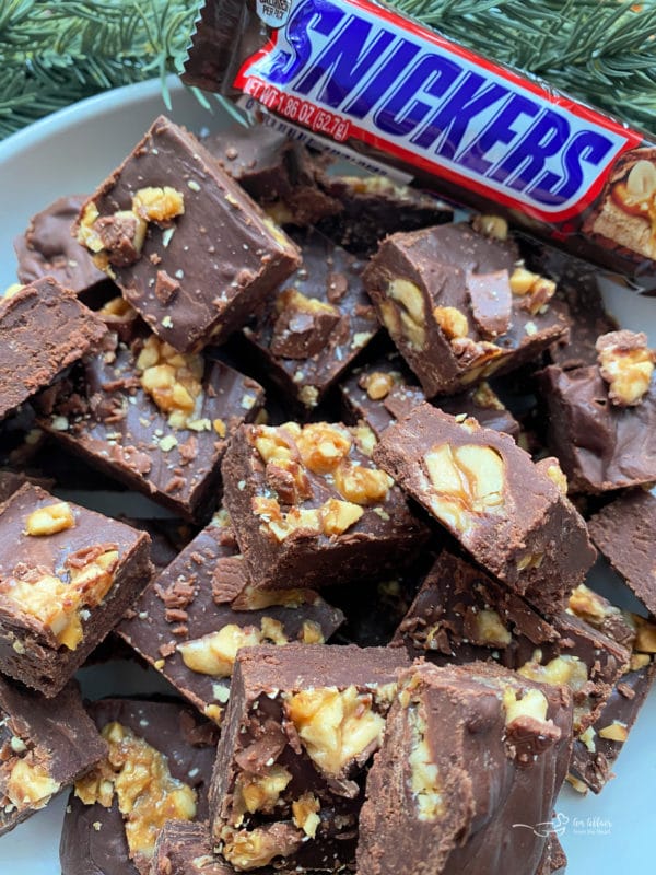 Candy bar fudge in a bowl with snickers