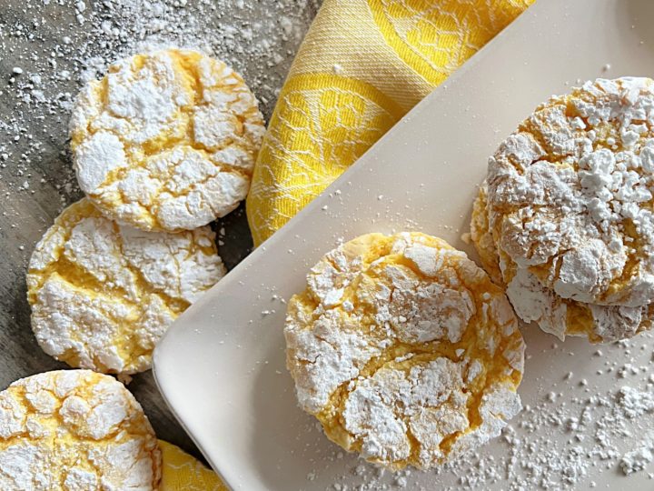 https://anaffairfromtheheart.com/wp-content/uploads/2013/06/Lemon-Whippersnappers-Lemon-Cake-Mix-Cookies-7-720x540.jpg