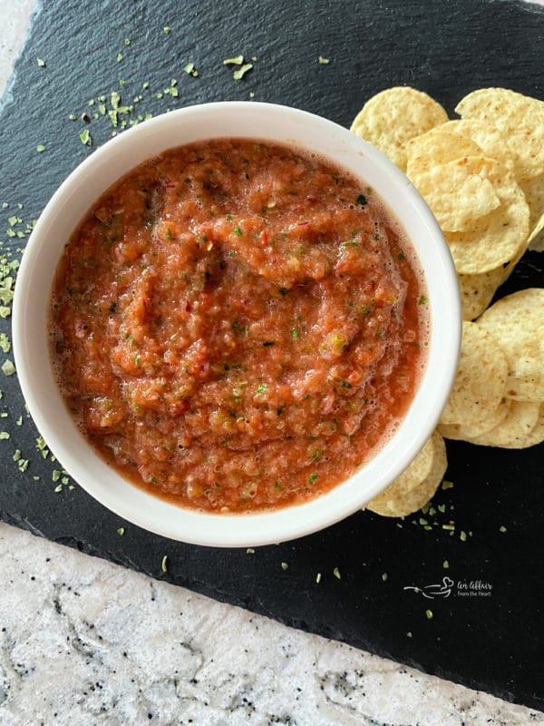 Easy Dump Salsa with chips