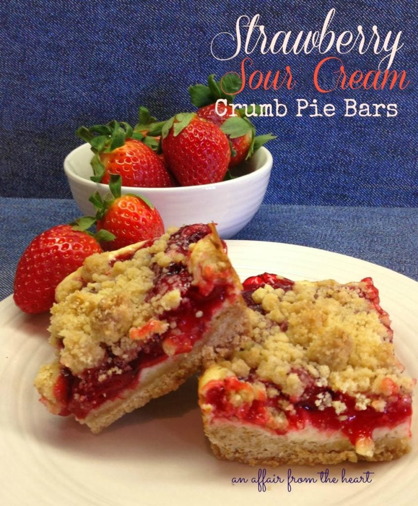 strawberry sour cream crumb pie bars