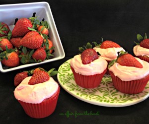 strawberries & Cream Cupcakes