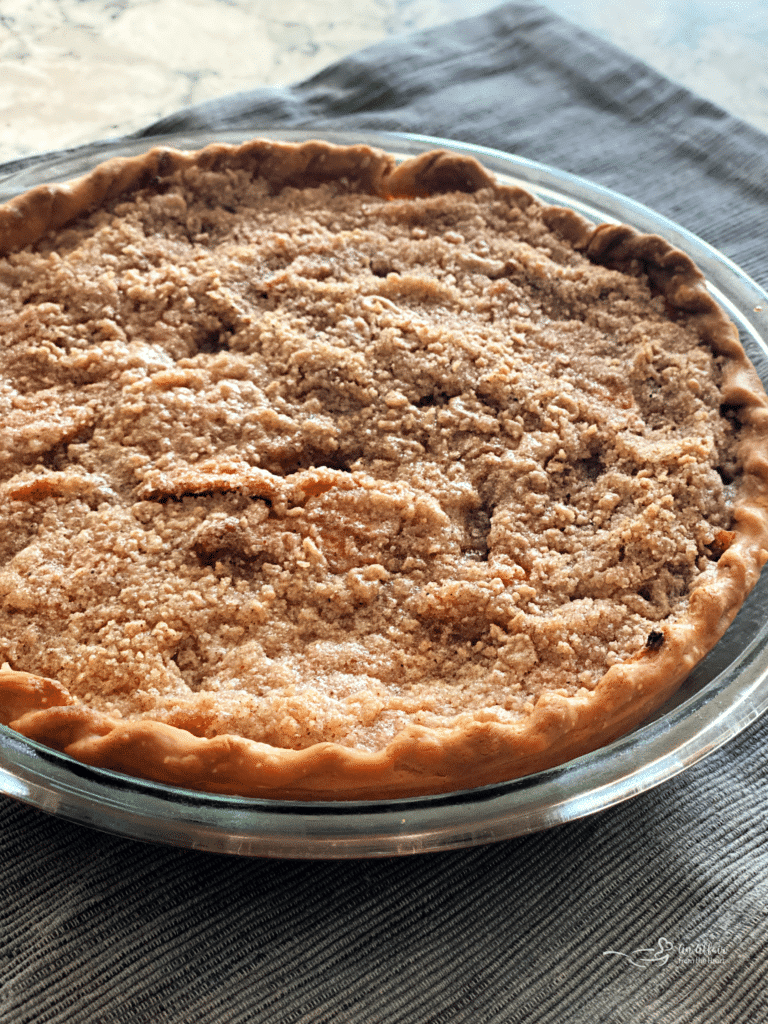 Spiced Peach Pie with Crumb Topping