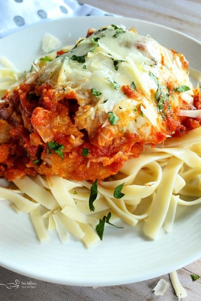 Easy Weeknight Chicken Parmesan Bake (5 ingredients!)