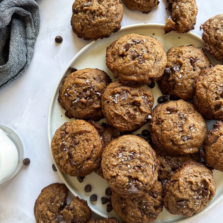 https://anaffairfromtheheart.com/wp-content/uploads/2014/11/Malted-Chocolate-Chip-Cookies-8-720x720.jpg