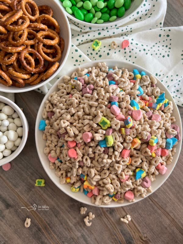 Lucky Charms™ Leprechaun Gold Snack Mix