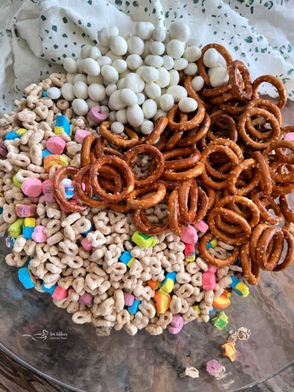 Lucky Leprechaun Bait (Lucky Charms Snack Mix)