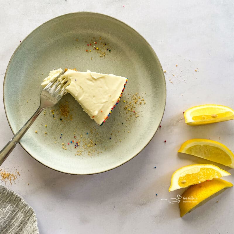 Marshmallow Cheesecake with Lemon Juice