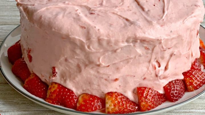 Strawberry Cake {A Scratch Recipe} - My Cake School