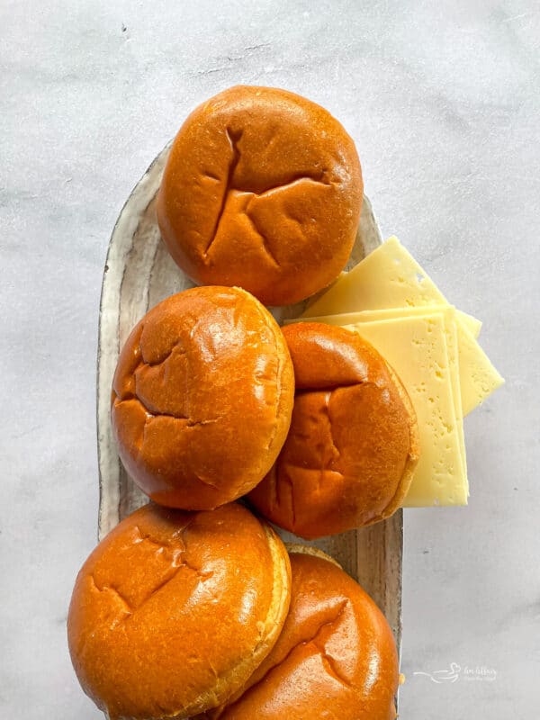 Ingredients for Serving - Buns and Cheese
