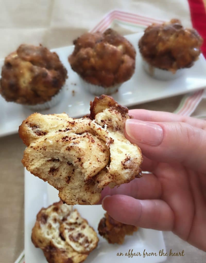 Cinnamon Toffee Monkey-Muffins