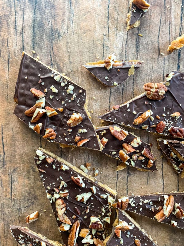 broken up pieces of toffee graham cracker brittle 