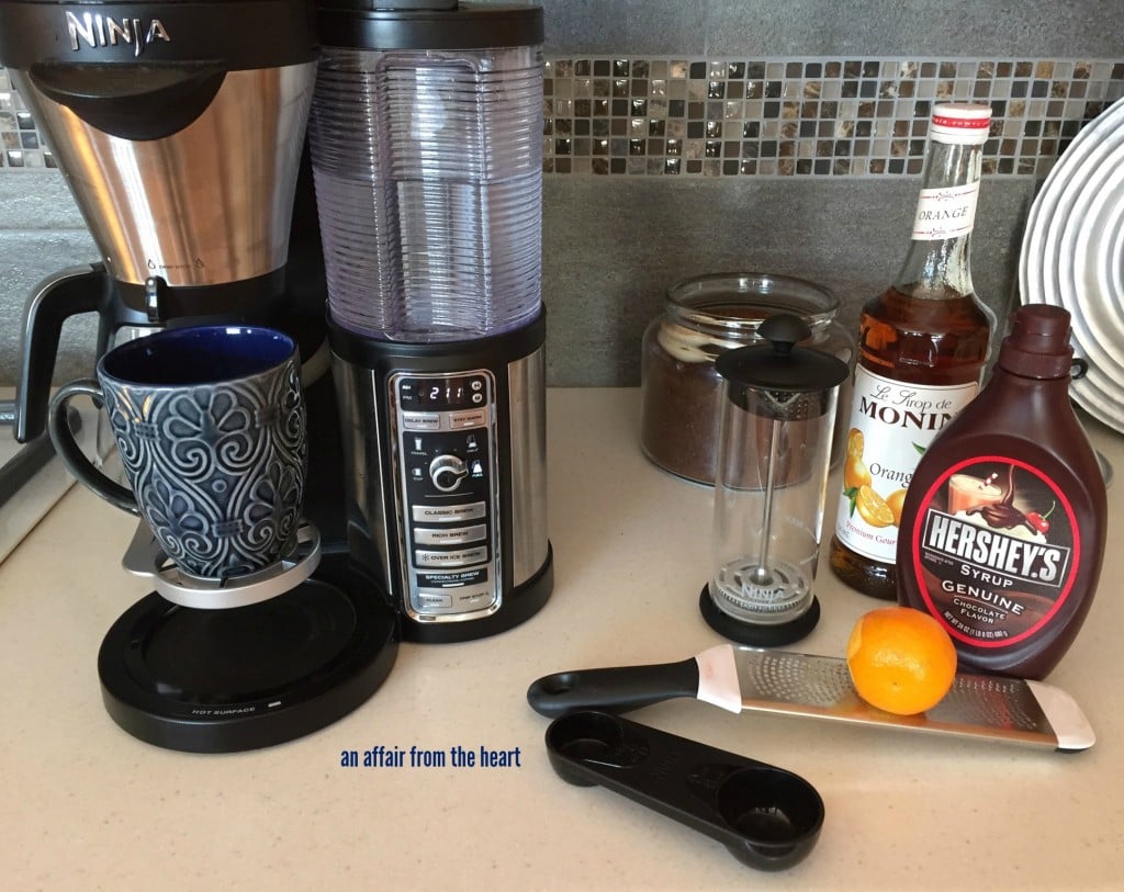 EASY HOMEMADE LATTES, Ninja Coffee Bar