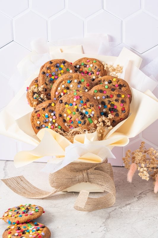 How to Make an Easy Cookie Bouquet