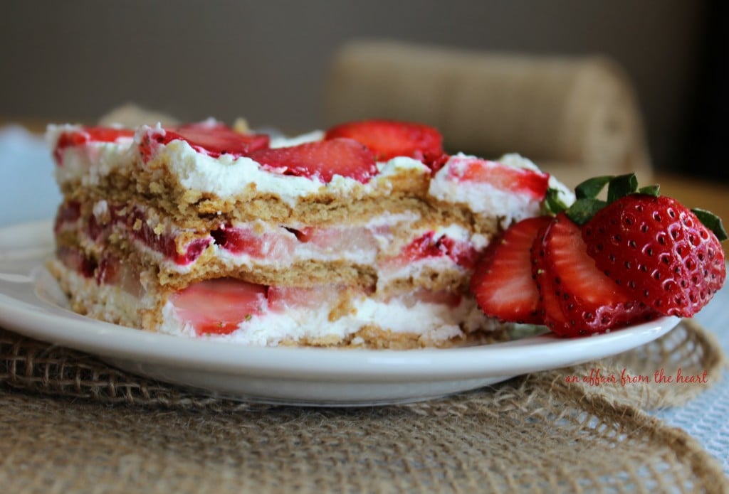 Old Fashioned Strawberry Icebox Cake