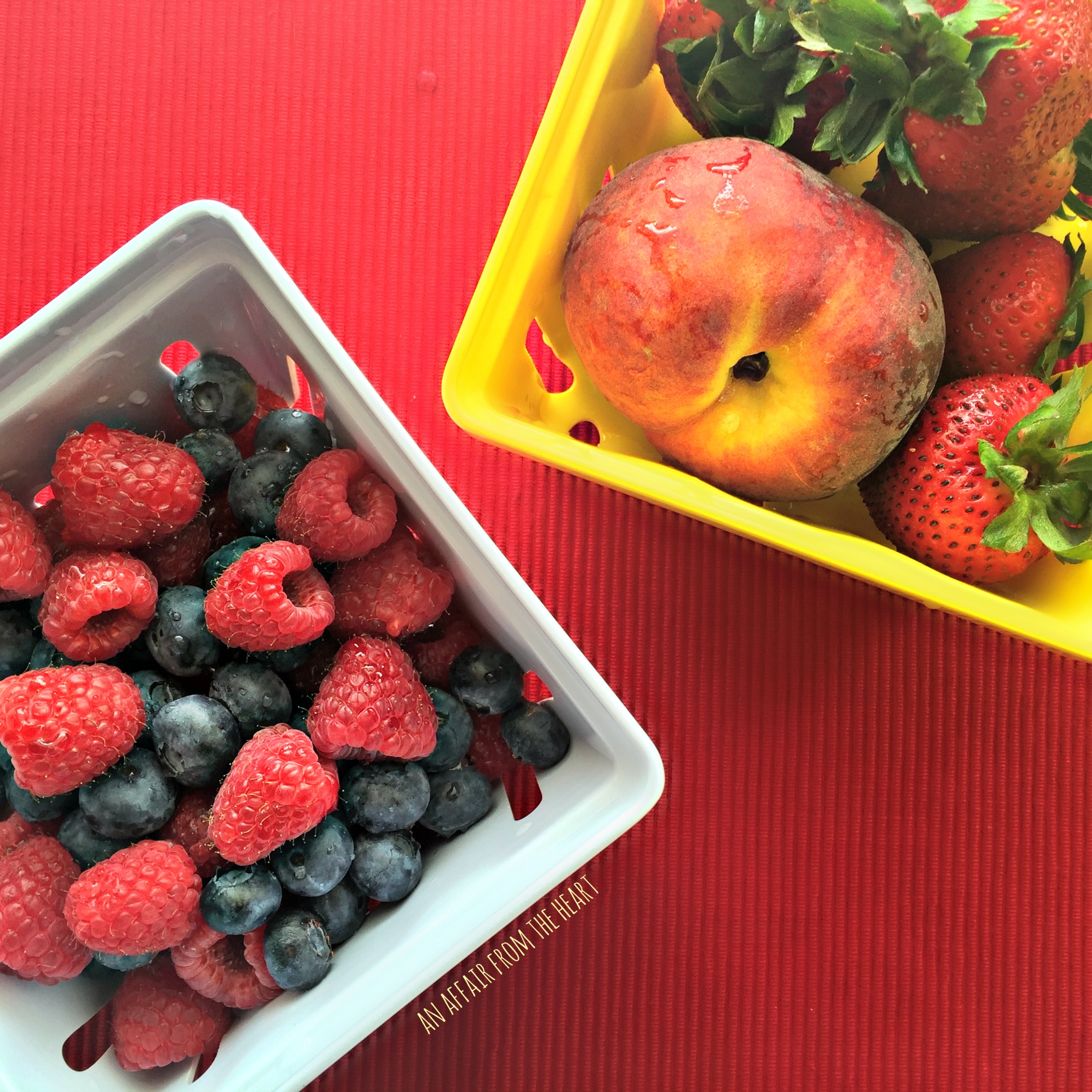 Sweet Crepes with Summer Fruits