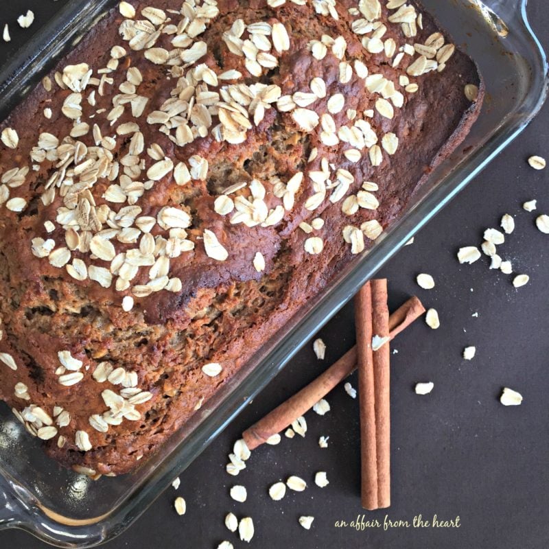 Pan de plátano con puré de avena