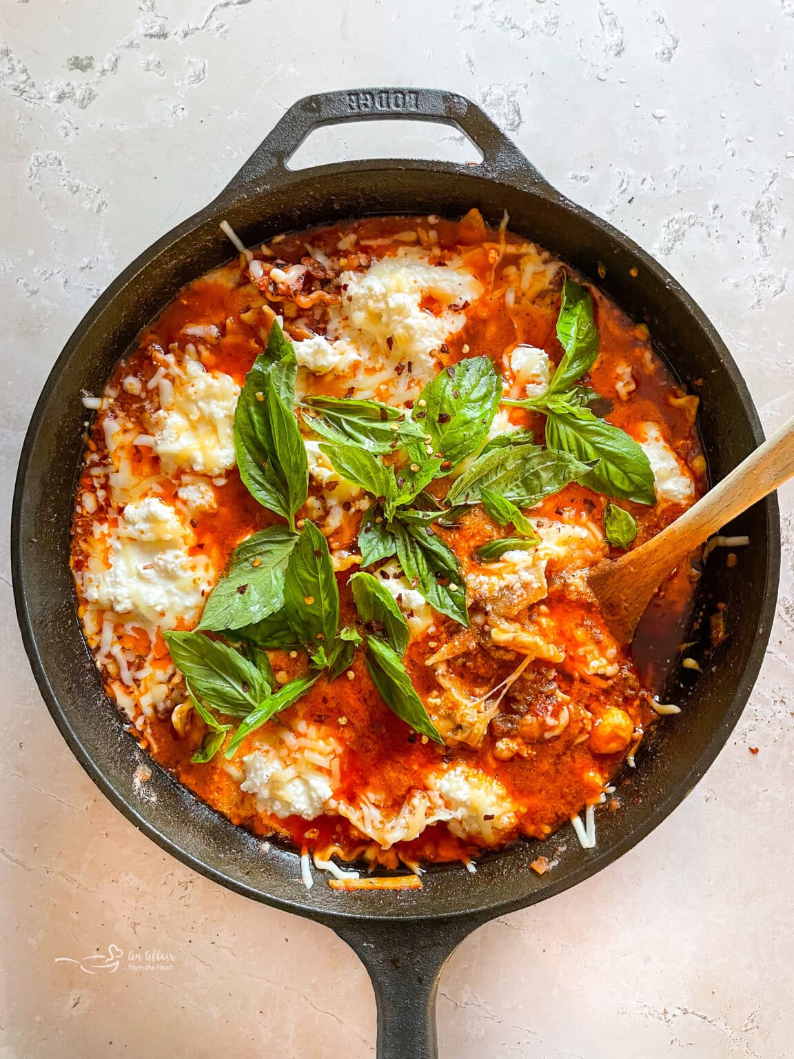 Easy Skillet Lasagna Recipe (One Pan/30 Minutes)