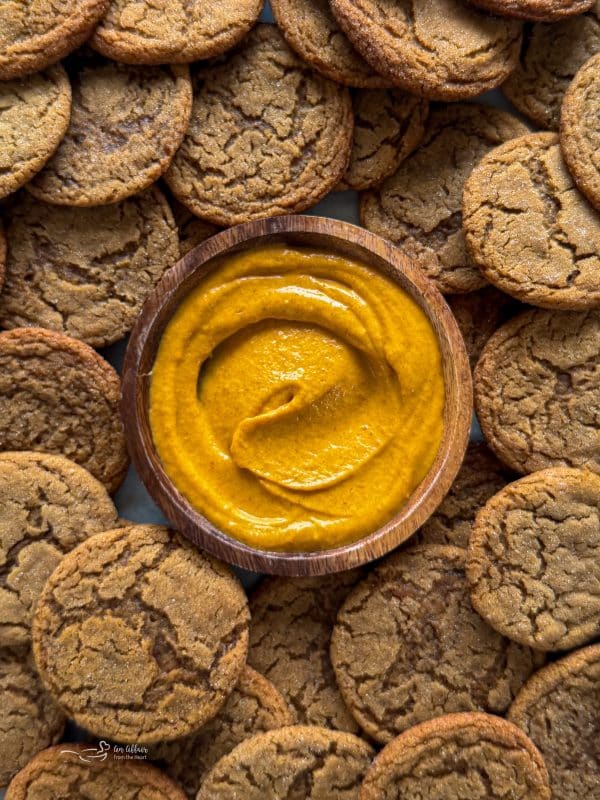 Spice Cookies with Pumpkin Dip