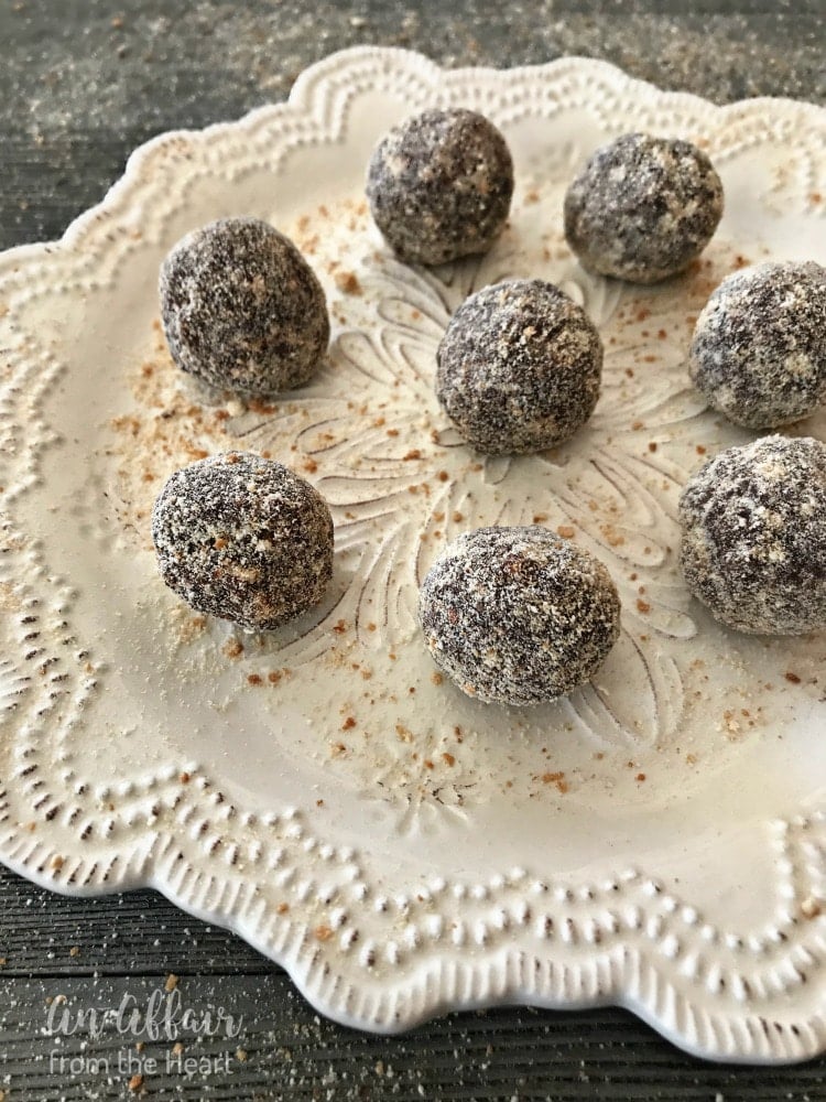 Pecan Bourbon Balls - Life Currents