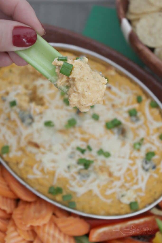 Just like Buffalo Chicken Dip but with less guilt: Buffalo Cauliflower Dip