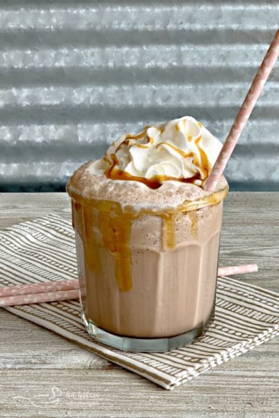 Salted Caramel Mocha Smoothie #ChristmasSweetsWeek