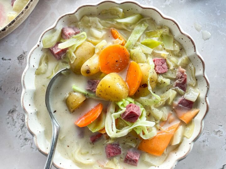 https://anaffairfromtheheart.com/wp-content/uploads/2019/02/Creamy-Corned-Beef-Cabbage-Soup-10-720x540.jpg