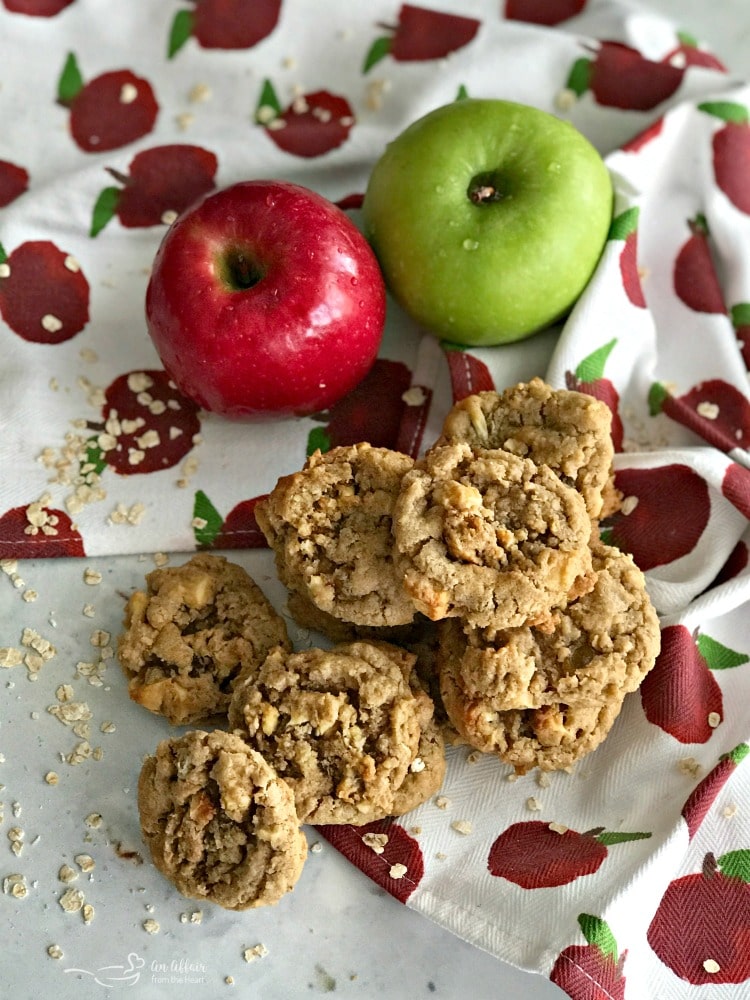 Apple Pie Oatmeal Cookies Chewy and perfect in every way.