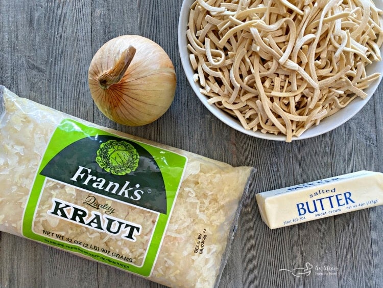Polish Noodles & Kraut - kluski kapusta kiszona