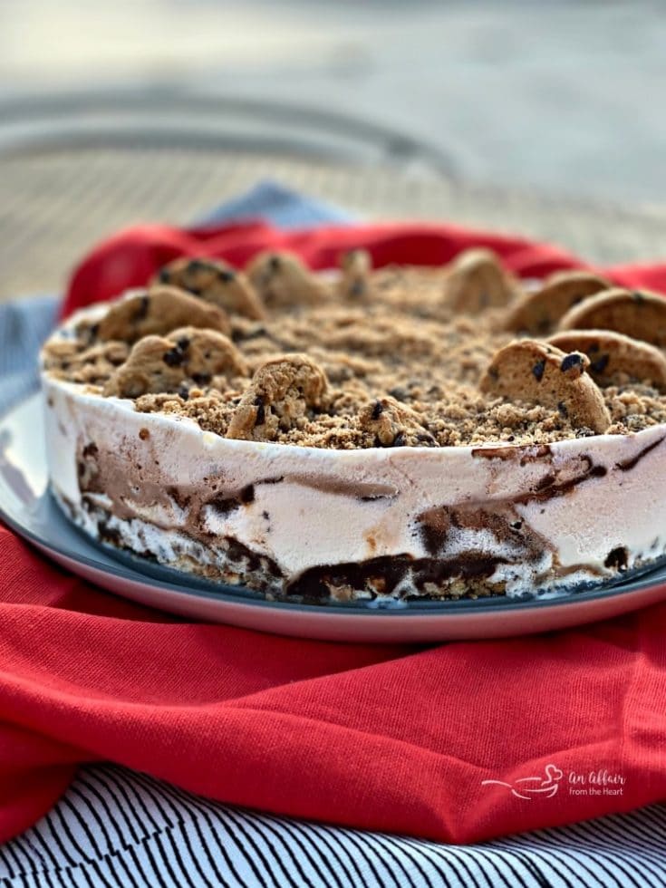 chocolate chip cookie dough ice cream cake