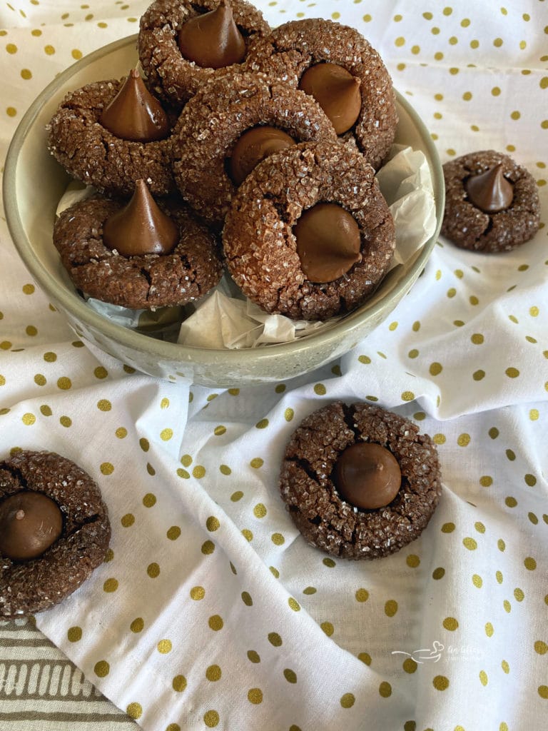 Chocolate Sugar Kiss Cookies - 4 ingredients, 20 minutes, 2 doz cookies
