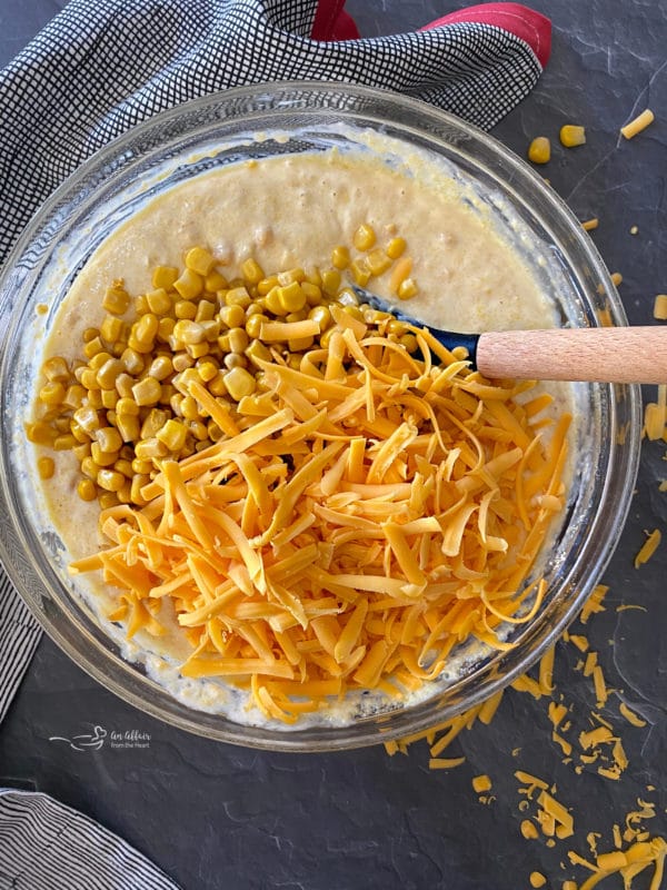 Corn pie with shredded cheese