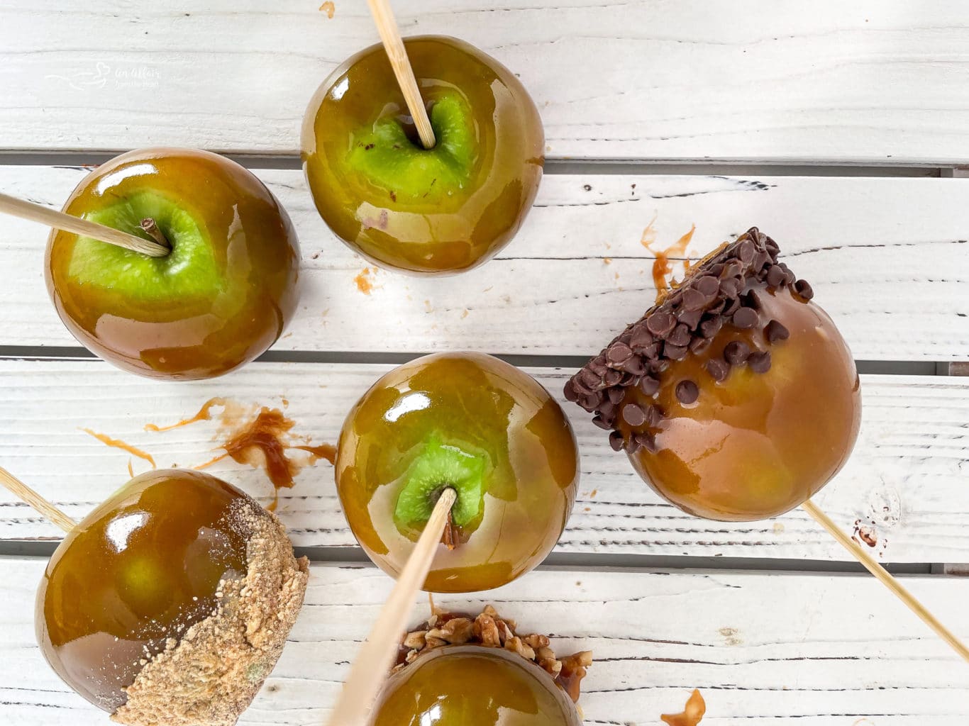 Caramel Apples - A Copy Cat Rocky Mountain Chocolate Factory Recipe