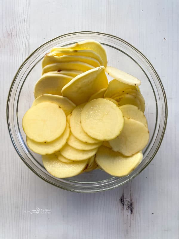 sliced potatoes in bowl