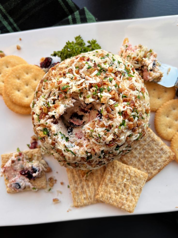 Dorothy's Holiday Cheese Ball close up of the center