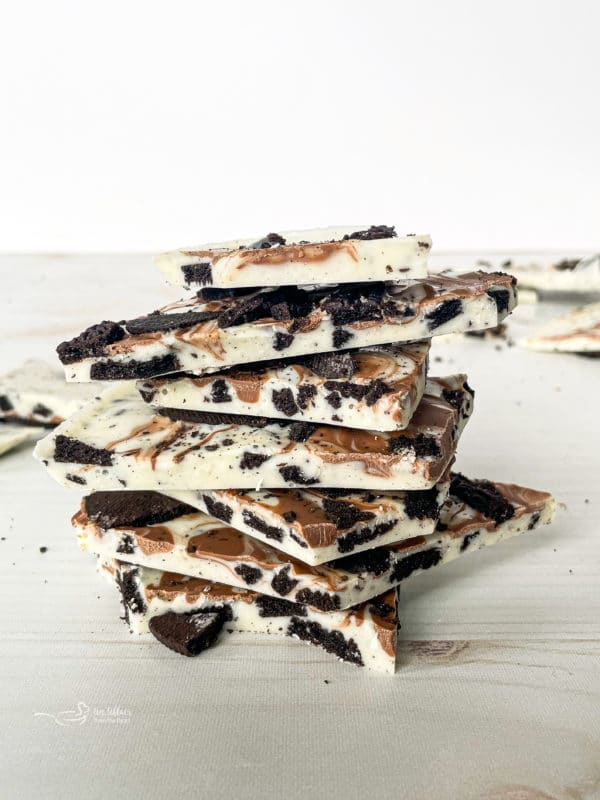 one stack of cookie Oreo bark 