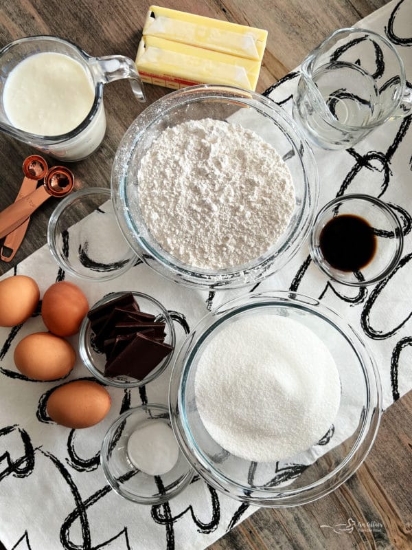 flour, sugar, chocolate, eggs, butter, vanilla, 