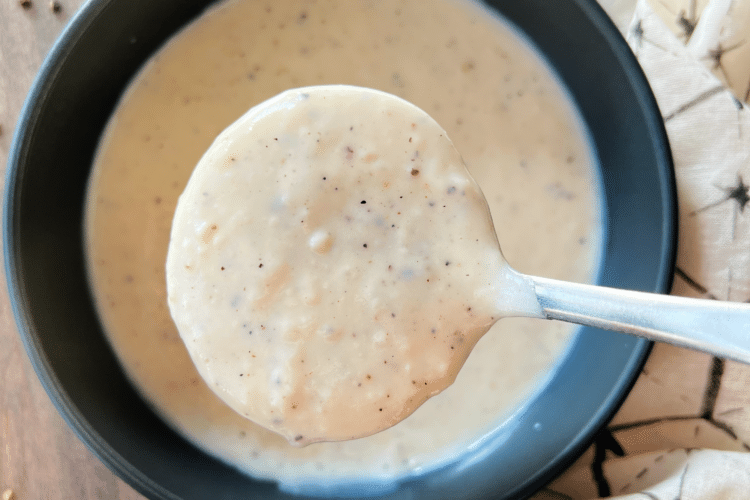 Simple White Country Gravy Recipe