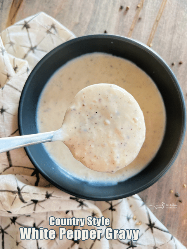 Simple White Country Gravy Recipe   Country Style White Pepper Gravy HERO 640x853 