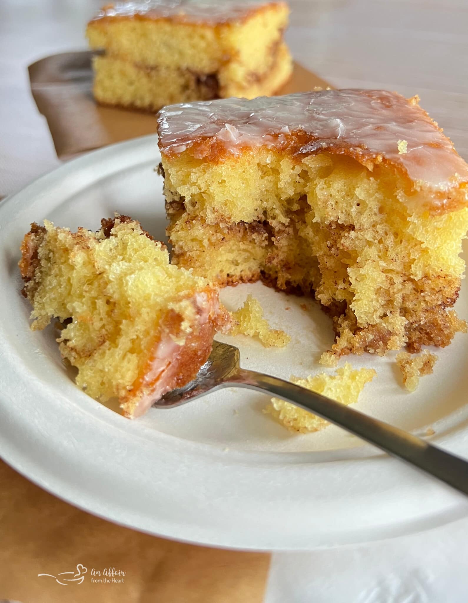 Easy Honey Bun Cake Video