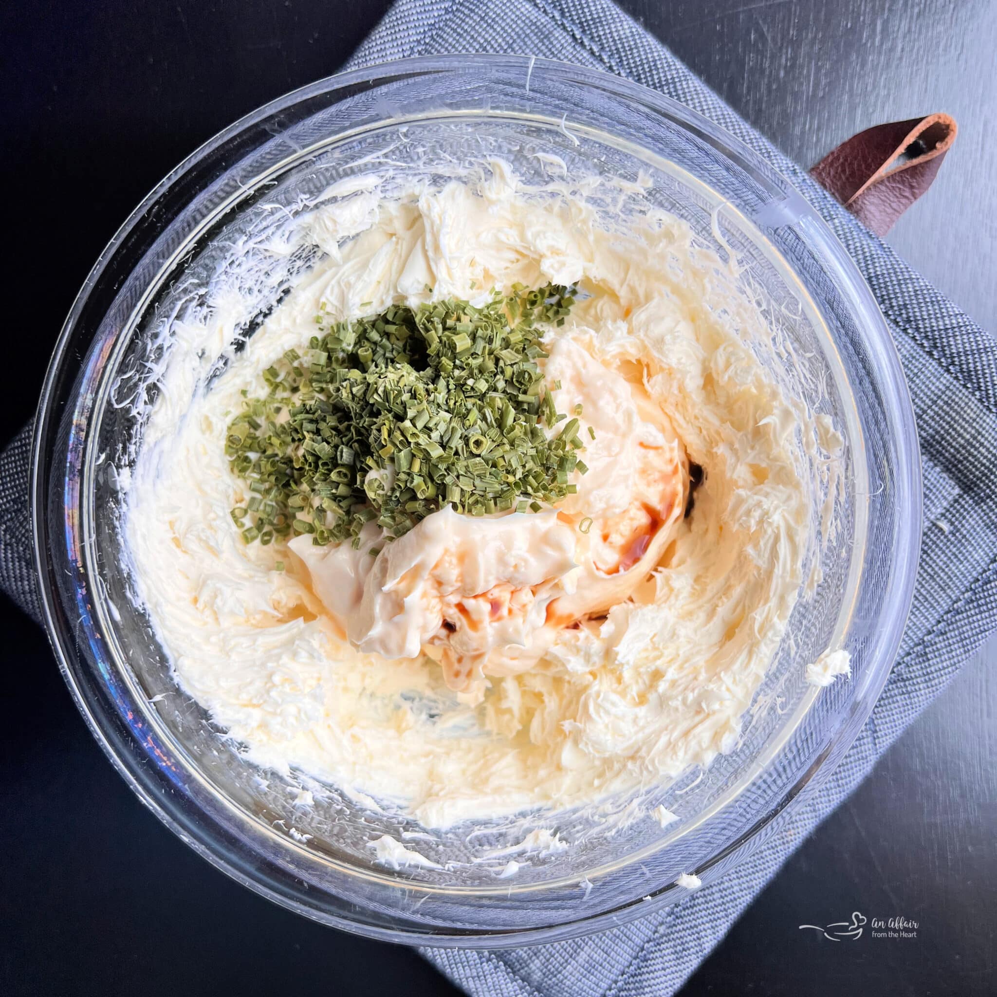 Chicken in a Biskit Dip