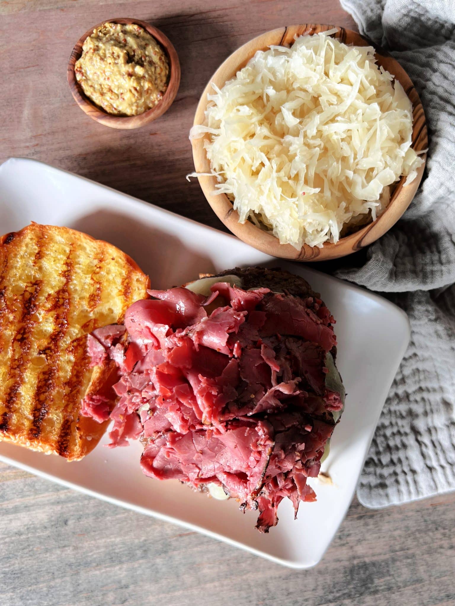 Pastrami Burger With Kraut