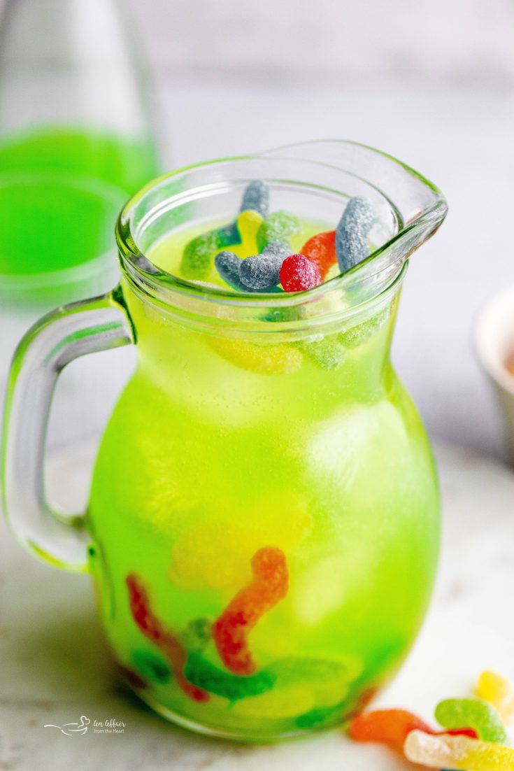 Halloween Punch Recipe (Non-Alcoholic + Kid Friendly)