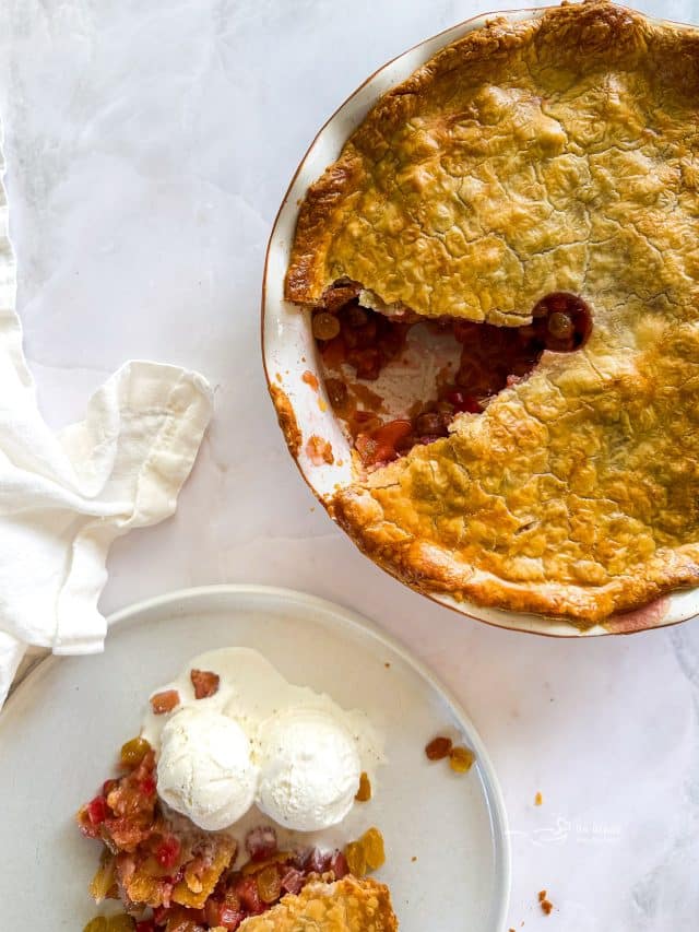 GRANDMA’S RHUBARB PIE STORY