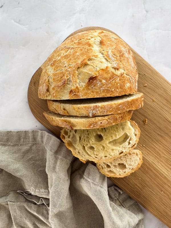 No Knead Crusty Dutch Oven Bread